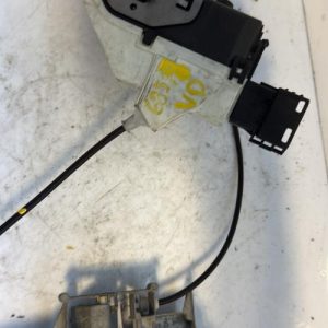 Serrure avant droit PEUGEOT 308 1 SW PHASE 1 BREAK Diesel - Image 1