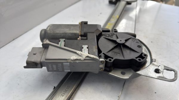 Leve vitre electrique avant gauche CITROEN C3 1 PHASE 1 Diesel - Image 4