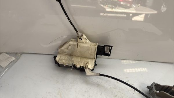 Serrure avant droit PEUGEOT PARTNER 2 PHASE 1 Diesel - Image 4