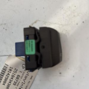 Bouton/Interrupteur DACIA DUSTER 1 PHASE 2 Diesel - Image 1