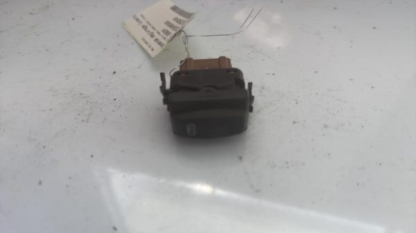 Commande degivrage lunette arriere RENAULT TRAFIC 2 PHASE 2 Diesel - Image 3