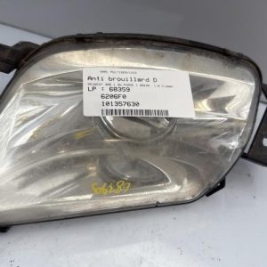 Anti brouillard droit (feux) PEUGEOT 308 1 SW PHASE 1 BREAK Diesel - Image 1