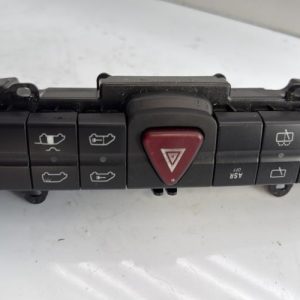 Bouton de warning MERCEDES VITO 639 PHASE 1 Diesel - Image 1