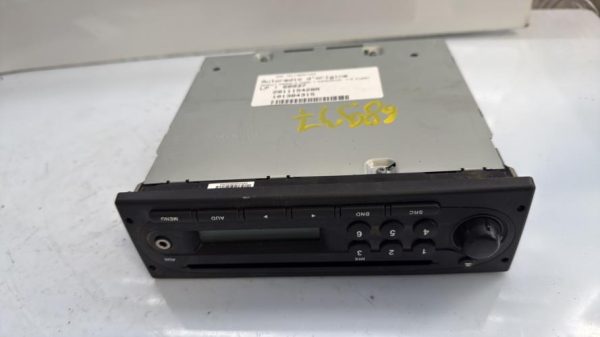 Autoradio d'origine RENAULT KANGOO 2 PHASE 1 Diesel - Image 1