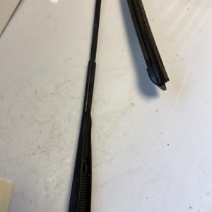 Bras essuie glace avant droit DACIA DUSTER 1 PHASE 2 Diesel - Image 1