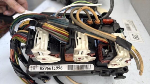 Boitier servitude moteur (BSM) CITROEN DS3 PHASE 1 Diesel - Image 2