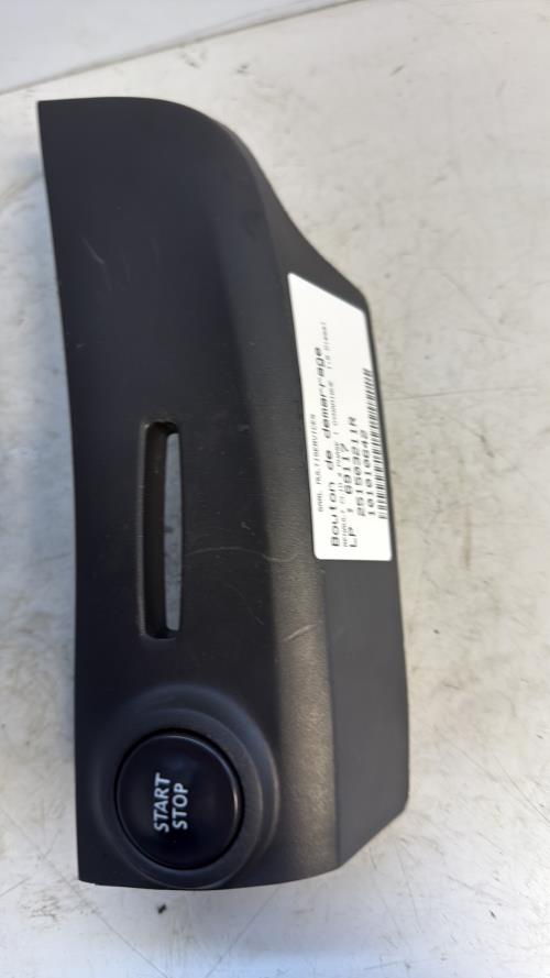 Bouton de demarrage RENAULT CLIO 4 PHASE 1 Diesel - Image 2