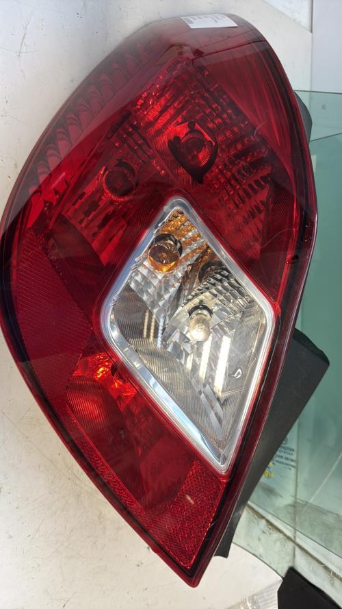Feu arriere principal gauche (feux) OPEL CORSA D PHASE 1 Essence - Image 3
