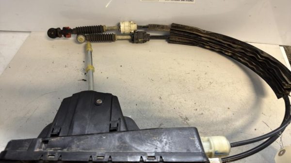 Levier de vitesses DACIA DUSTER 1 PHASE 2 Diesel - Image 3