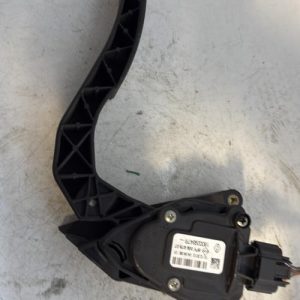 Pedale d'accelerateur RENAULT CLIO 4 PHASE 1 Diesel - Image 1
