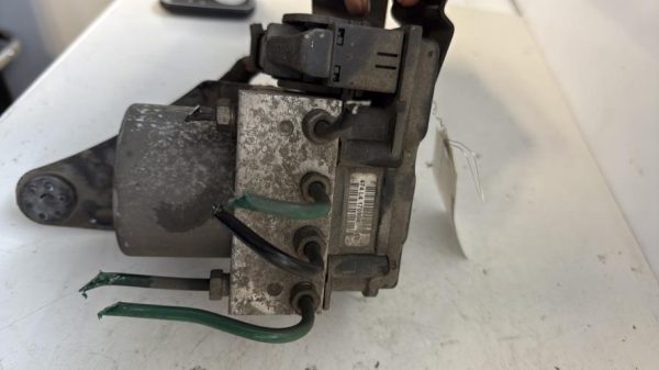 Bloc ABS (freins anti-blocage) RENAULT MEGANE 2 PHASE 1 BREAK Diesel - Image 4
