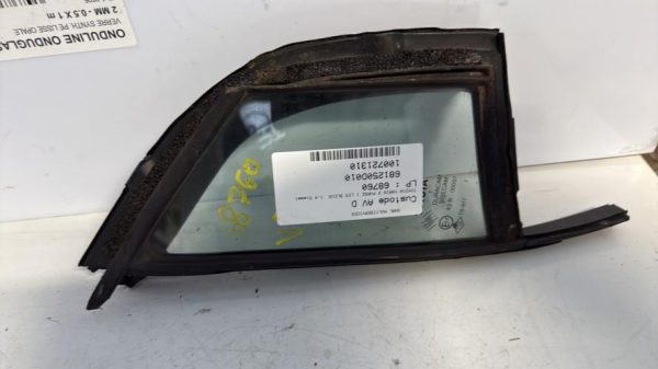 Custode avant droit (porte) TOYOTA YARIS 2 PHASE 1 Diesel - Image 1