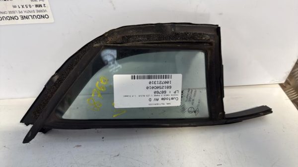 Custode avant droit (porte) TOYOTA YARIS 2 PHASE 1 Diesel - Image 2