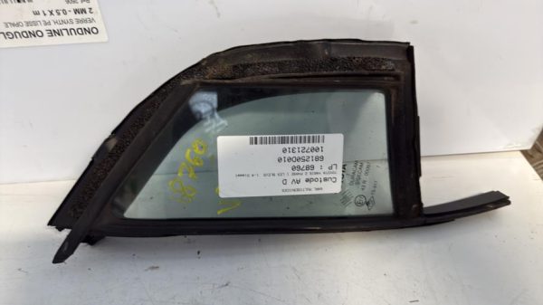 Custode avant droit (porte) TOYOTA YARIS 2 PHASE 1 Diesel - Image 3