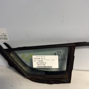 Custode avant gauche (porte) TOYOTA YARIS 2 PHASE 1 Diesel - Image 1