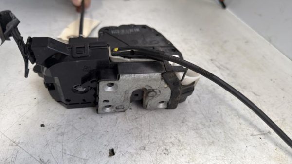 Serrure avant gauche RENAULT CLIO 4 PHASE 1 Diesel - Image 3