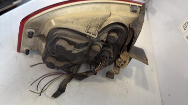 Feu arriere principal droit (feux) AUDI A4 2 PHASE 2 Diesel - Image 3