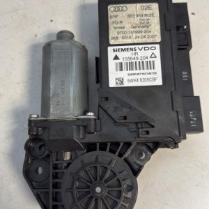 Leve vitre electrique arriere droit AUDI A4 2 PHASE 2 Diesel - Image 1