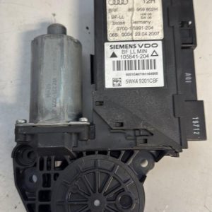 Moteur leve vitre avant droit AUDI A4 2 PHASE 2 Diesel - Image 1