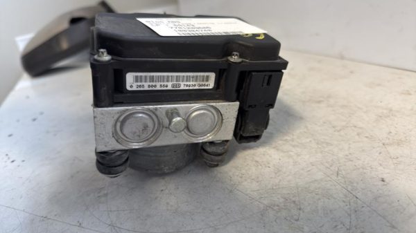 Bloc ABS (freins anti-blocage) RENAULT CLIO 3 PHASE 1 Essence - Image 3