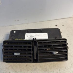 Aerateur tableau de bord PEUGEOT 307 PHASE 1 BREAK Essence - Image 1