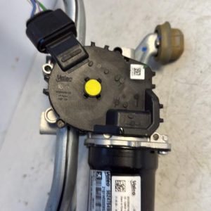 Moteur essuie glace avant PEUGEOT 208 2 Diesel - Image 1