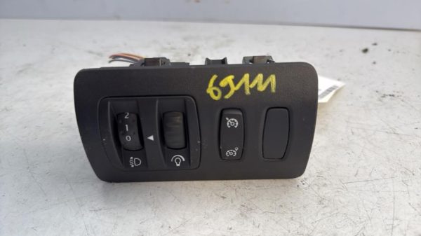 Commande de reglage hauteur de phare RENAULT CLIO 3 PHASE 1 Essence - Image 1