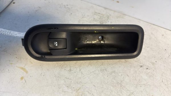 Interrupteur de leve vitre avant droit RENAULT CLIO 3 PHASE 2 Diesel - Image 3