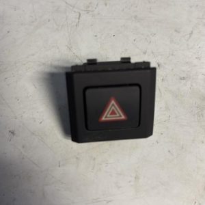 Bouton de warning AUDI A5 2 SPORTBACK PHASE 1 Essence/Hybride - Image 1