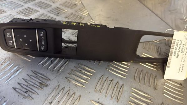 Commande retroviseurs RENAULT CLIO 4 PHASE 2 Essence - Image 3