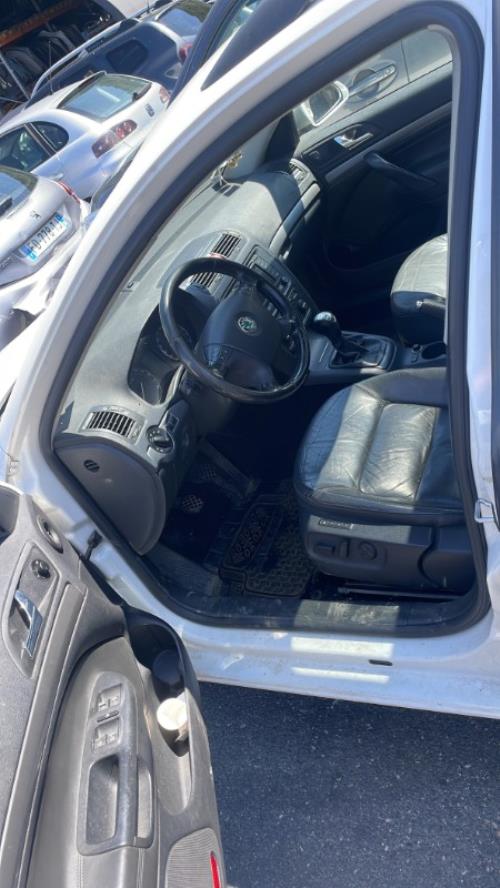 Debitmetre SKODA OCTAVIA 2 PHASE 1 BREAK Diesel - Image 5