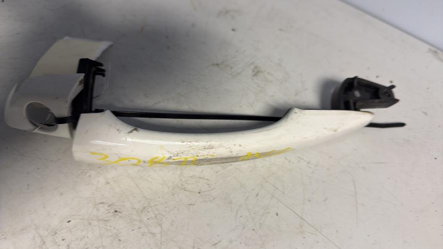 Poignee porte avant gauche PEUGEOT 308 2 PHASE 2 Essence - Image 3