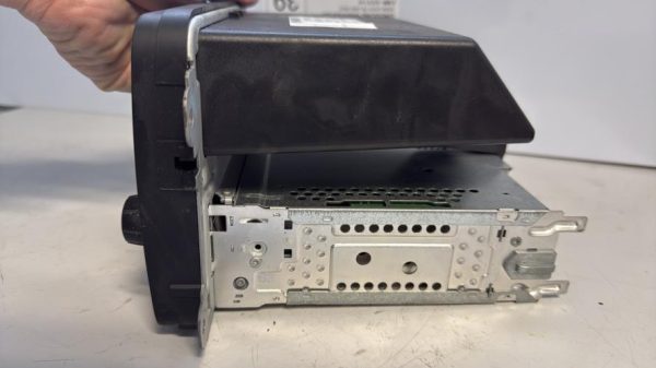Autoradio d'origine SKODA FABIA 2 PHASE 2 BREAK Diesel - Image 4