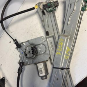Leve vitre electrique avant droit RENAULT CLIO 3 PHASE 2 Diesel - Image 1