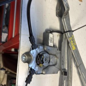 Leve vitre electrique avant gauche RENAULT CLIO 3 PHASE 2 Diesel - Image 1