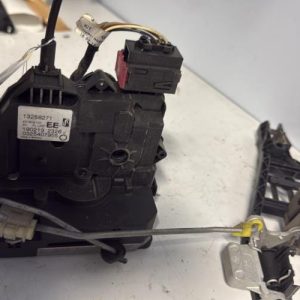 Serrure avant gauche OPEL CORSA D PHASE 2 Essence - Image 1