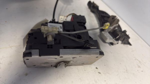 Serrure avant gauche OPEL CORSA D PHASE 2 Essence - Image 2