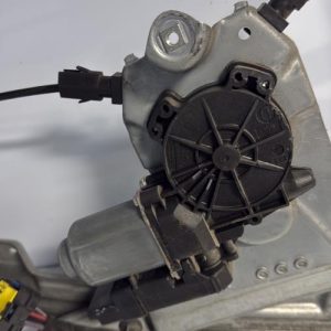 Leve vitre electrique avant gauche RENAULT CLIO 3 PHASE 1 Diesel - Image 1
