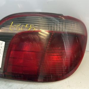 Feu arriere principal droit (feux) TOYOTA YARIS 1 PHASE 1 Essence - Image 1