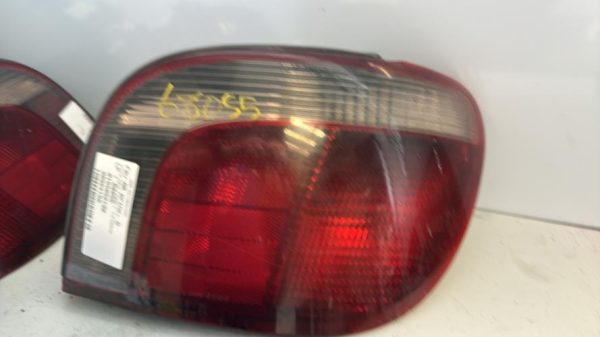 Feu arriere principal droit (feux) TOYOTA YARIS 1 PHASE 1 Essence - Image 2