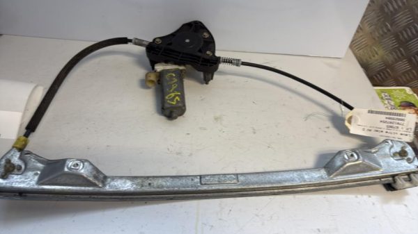 Leve vitre electrique avant droit RENAULT CLIO 2 PHASE 2 Diesel - Image 1