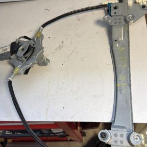 Leve vitre electrique avant droit RENAULT TWINGO 2 PHASE 1 Essence - Image 1