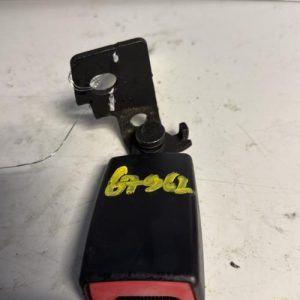 Attache ceinture arriere gauche OPEL CORSA D PHASE 2 Essence - Image 1