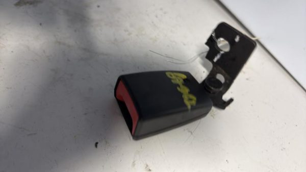 Attache ceinture arriere gauche OPEL CORSA D PHASE 2 Essence - Image 3