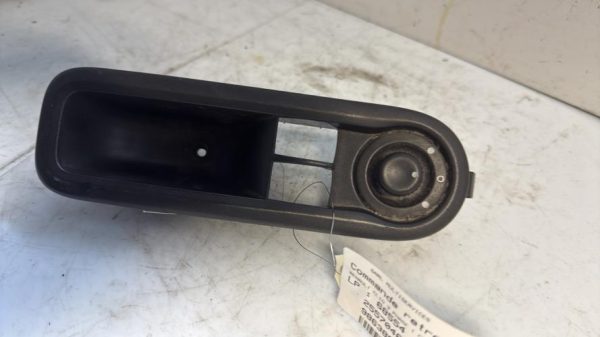 Commande retroviseurs RENAULT CLIO 3 PHASE 1 Diesel - Image 3
