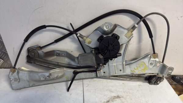 Leve vitre electrique avant gauche RENAULT CLIO 3 PHASE 1 Diesel - Image 2