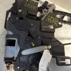 Serrure avant gauche FORD FIESTA 6 PHASE 1 Diesel - Image 1