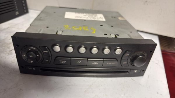 Autoradio d'origine PEUGEOT 307 PHASE 2 BREAK Diesel - Image 1
