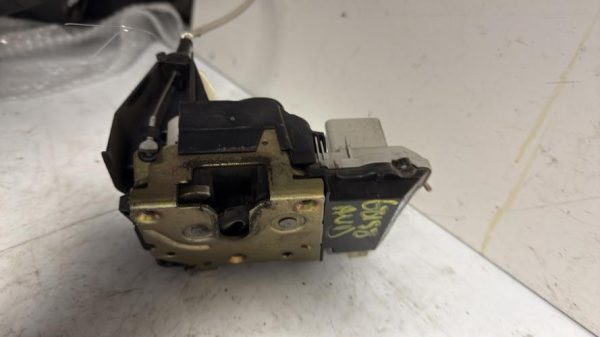 Serrure avant droit PEUGEOT 307 PHASE 2 BREAK Diesel - Image 2