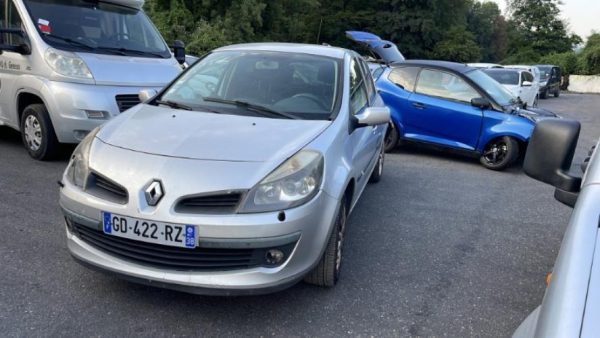 Anti brouillard droit (feux) RENAULT CLIO 3 PHASE 1 Diesel - Image 4
